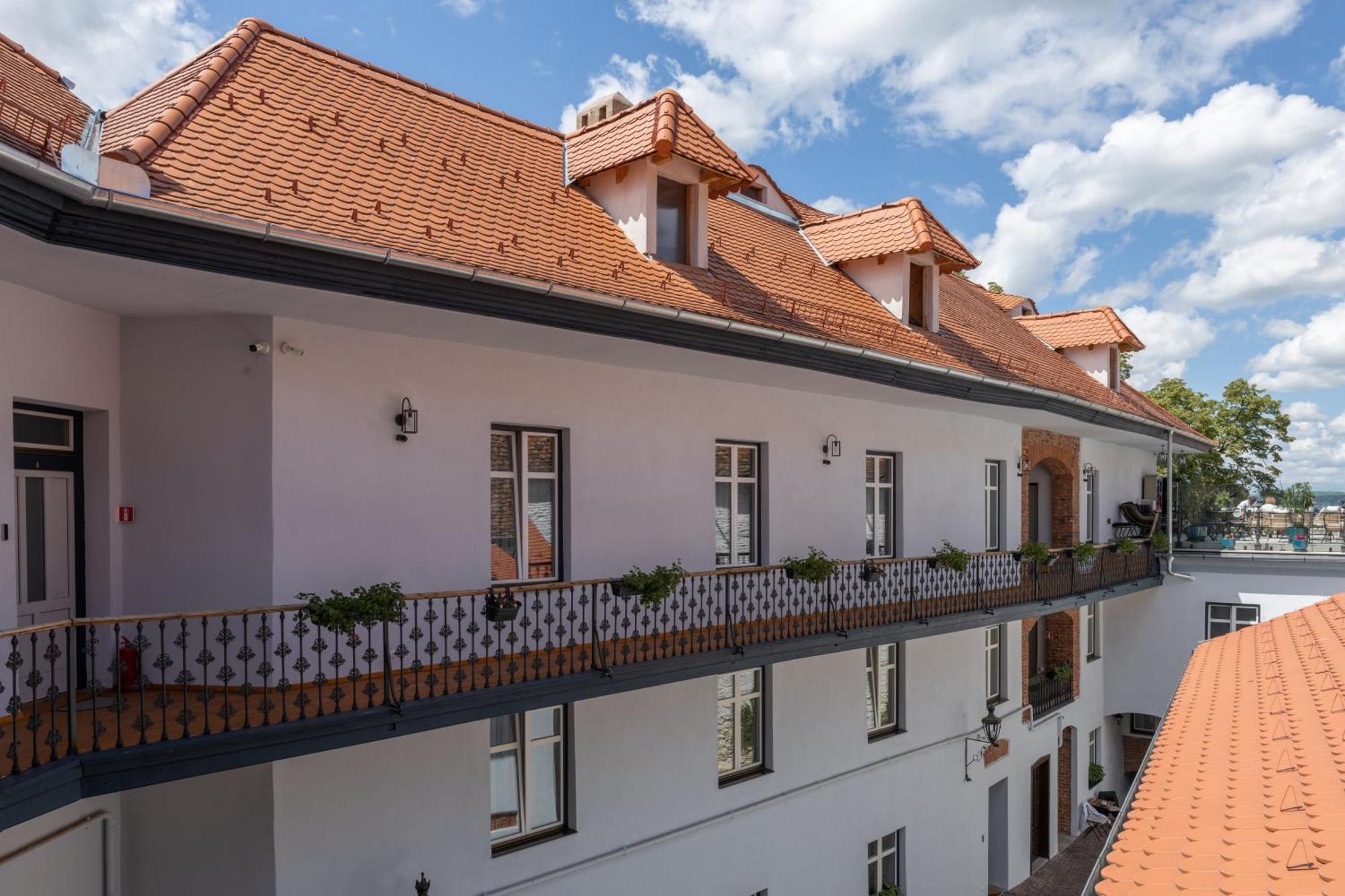Magister Seven Bed & Breakfast Sibiu Bagian luar foto