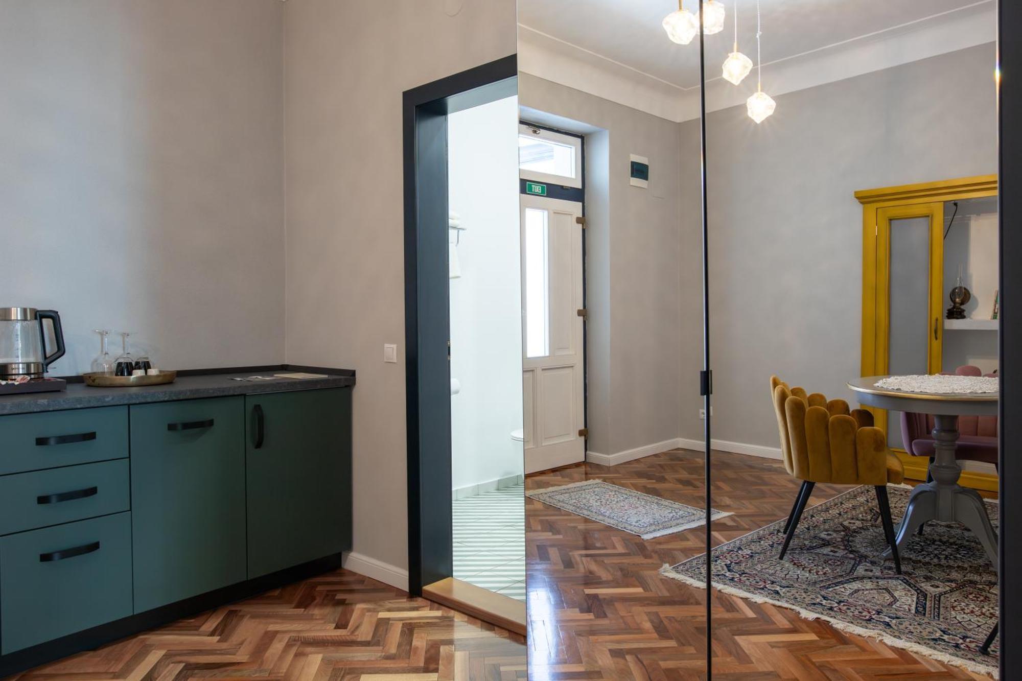 Magister Seven Bed & Breakfast Sibiu Bagian luar foto