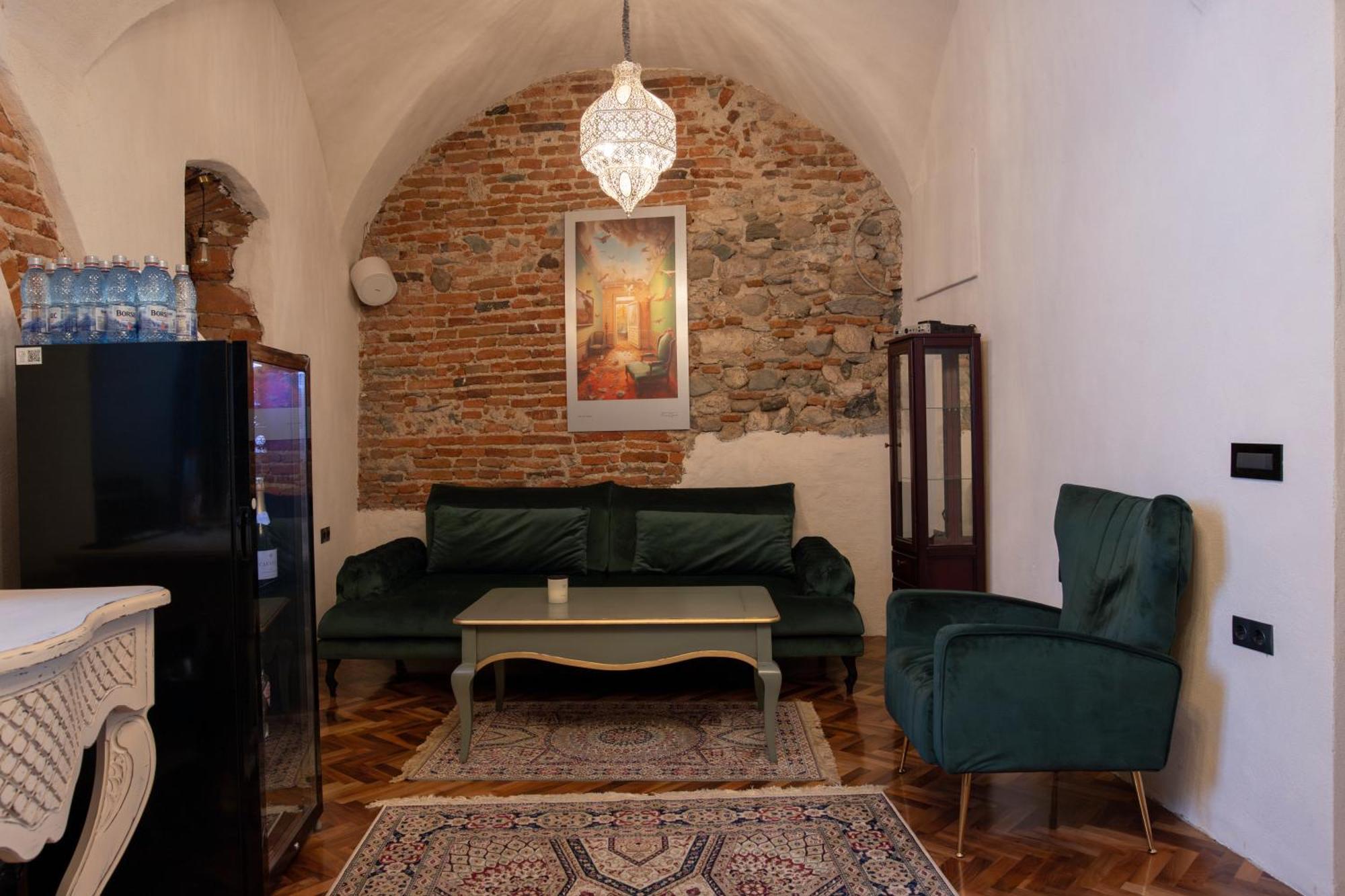 Magister Seven Bed & Breakfast Sibiu Bagian luar foto