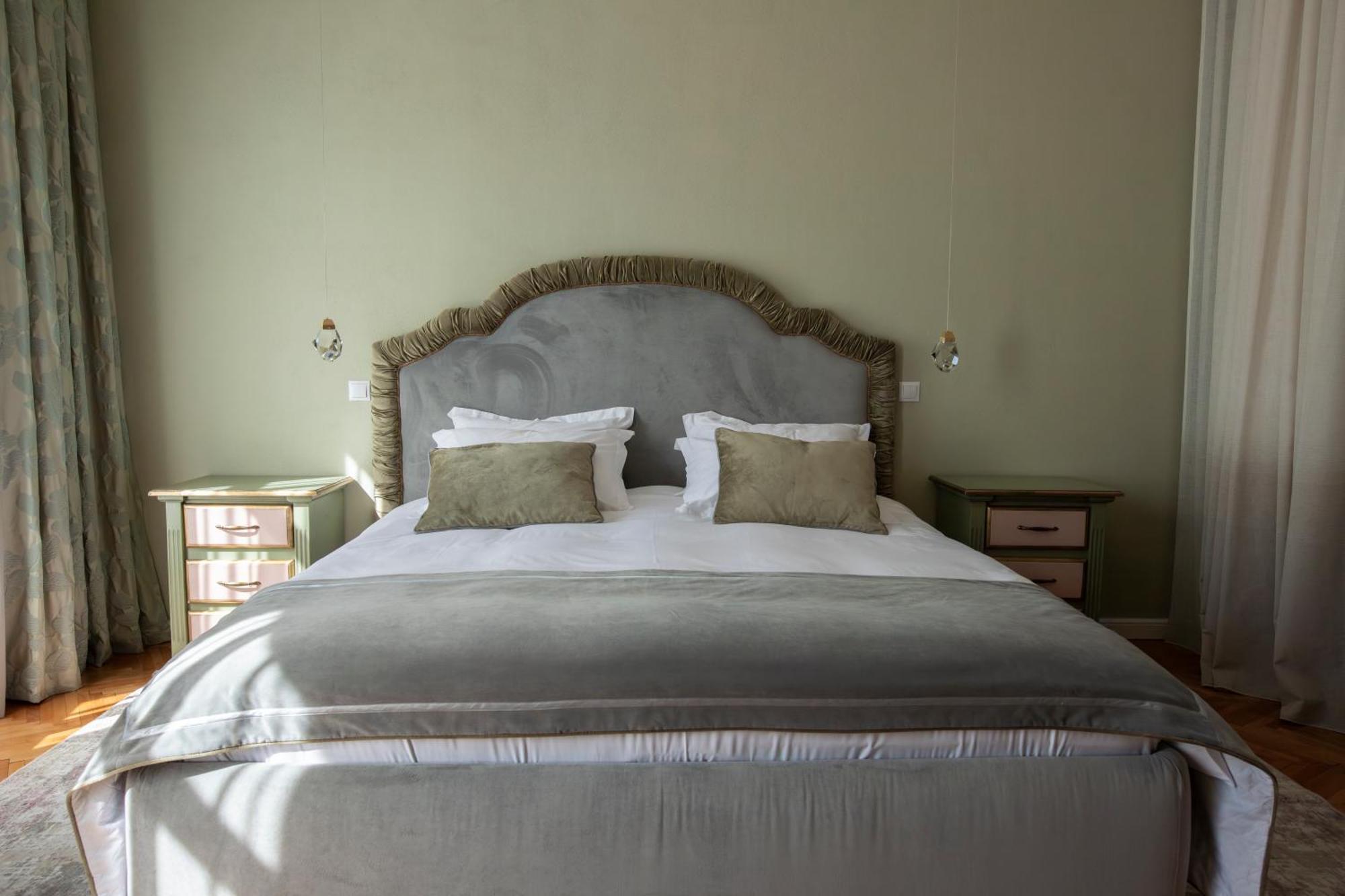 Magister Seven Bed & Breakfast Sibiu Bagian luar foto