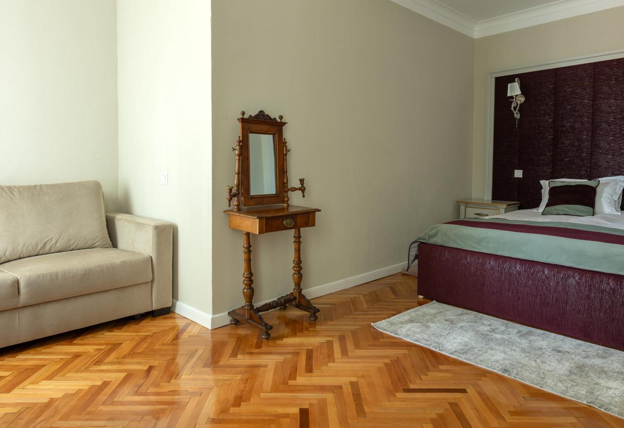 Magister Seven Bed & Breakfast Sibiu Bagian luar foto