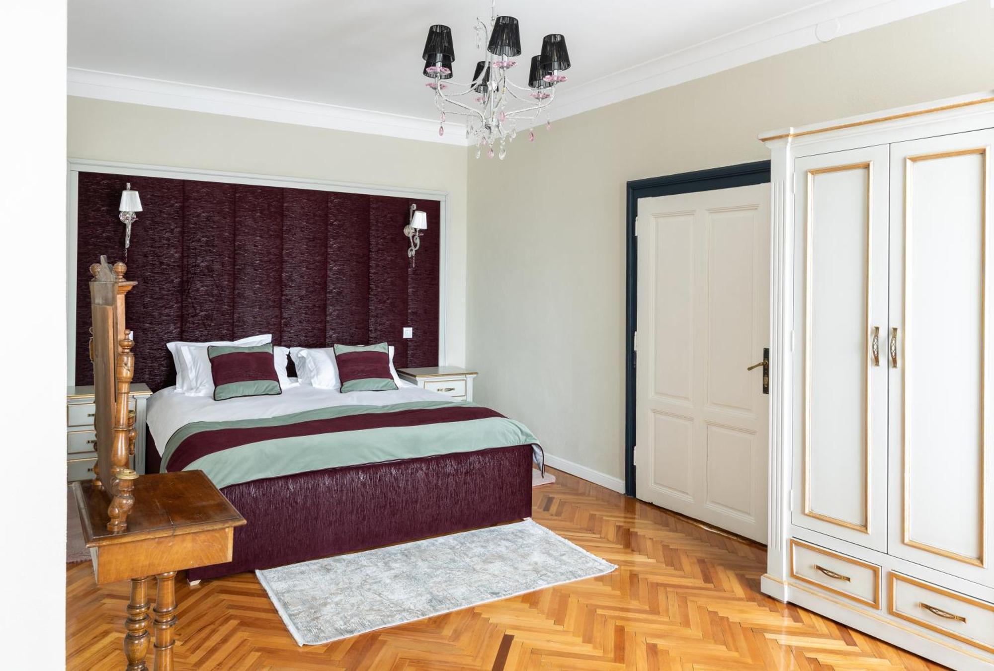 Magister Seven Bed & Breakfast Sibiu Bagian luar foto