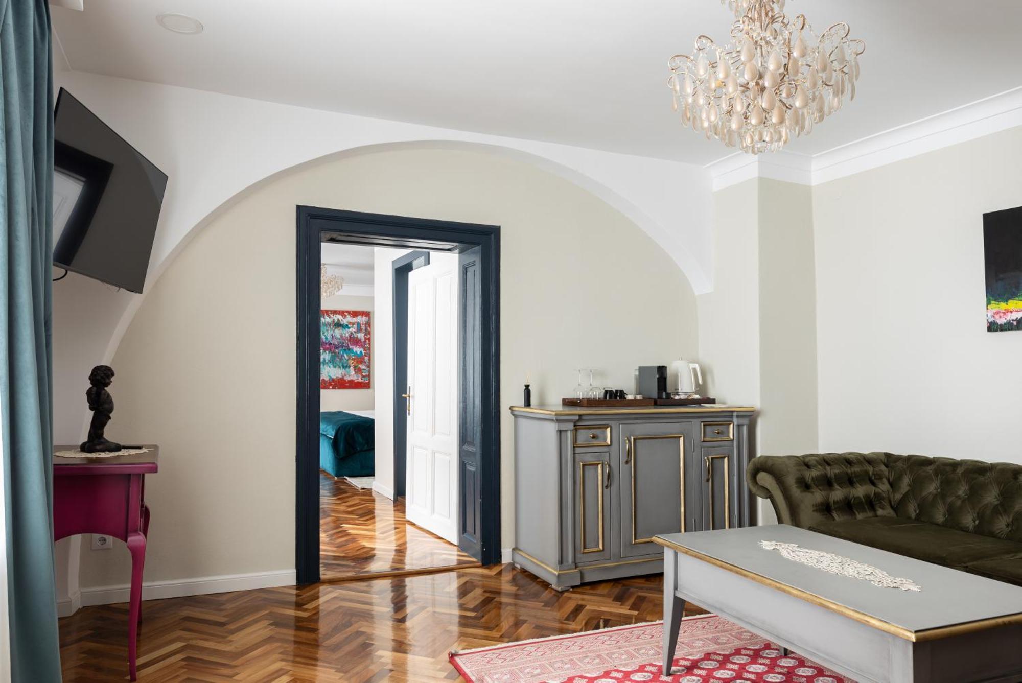 Magister Seven Bed & Breakfast Sibiu Bagian luar foto
