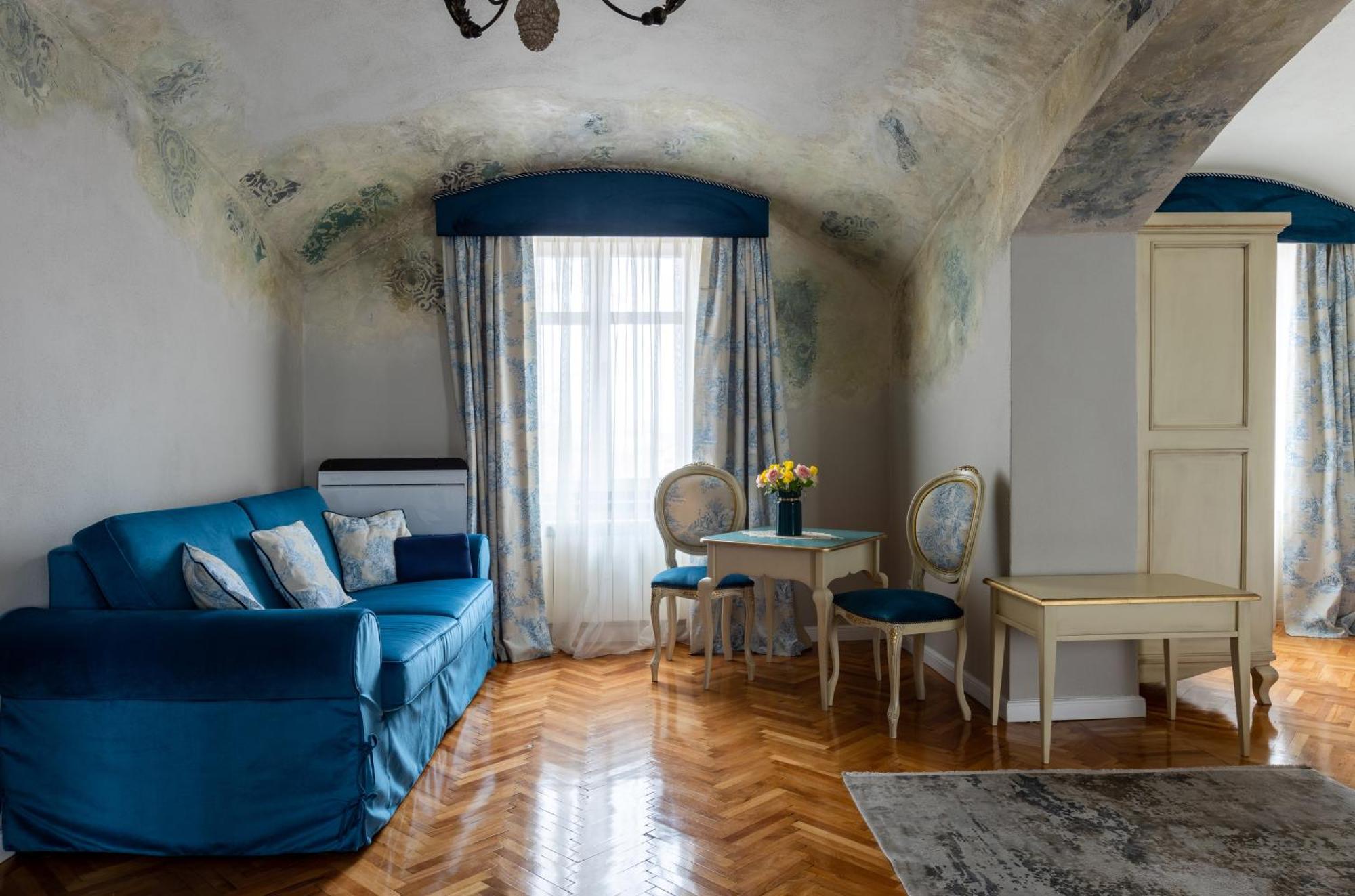 Magister Seven Bed & Breakfast Sibiu Bagian luar foto