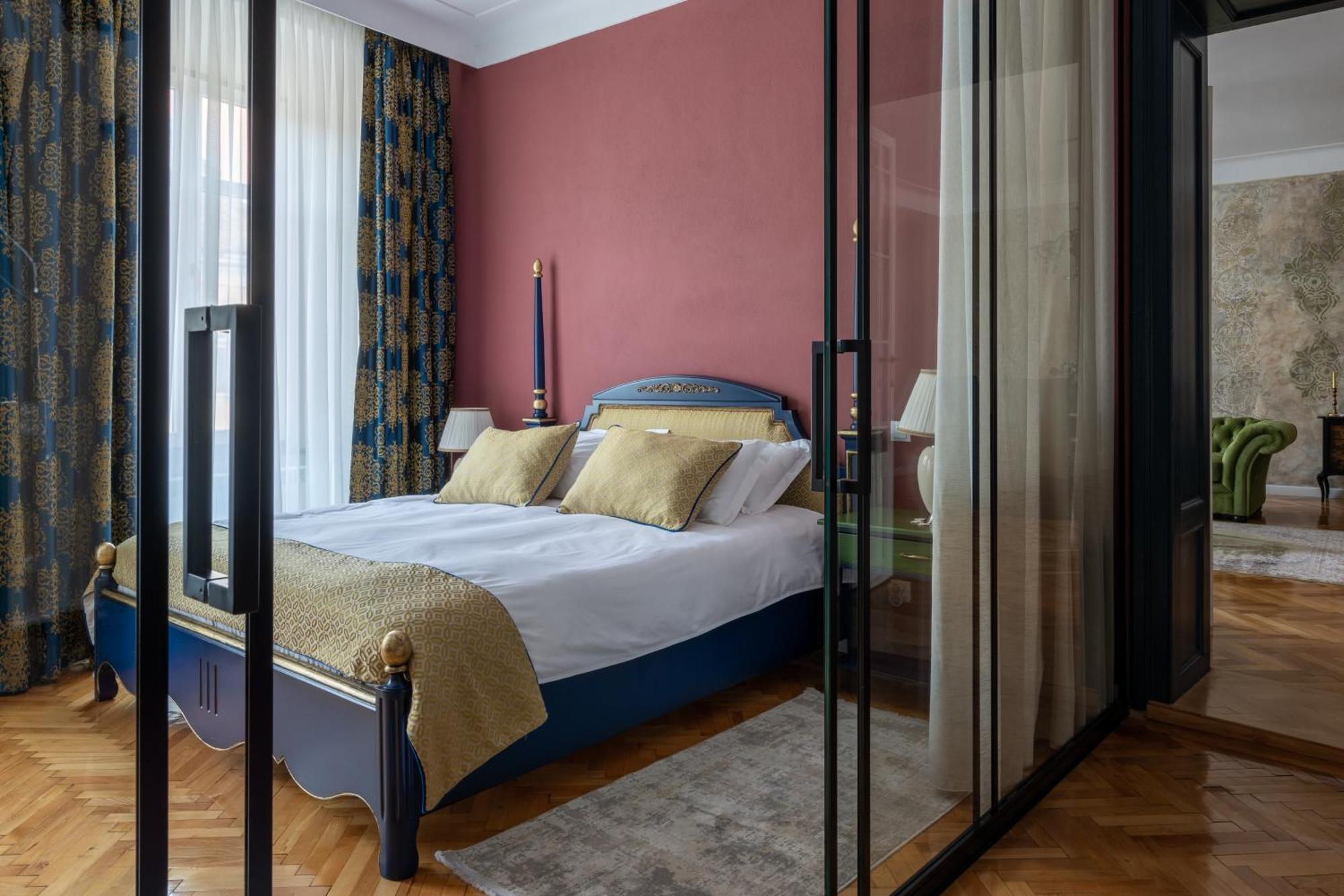 Magister Seven Bed & Breakfast Sibiu Bagian luar foto