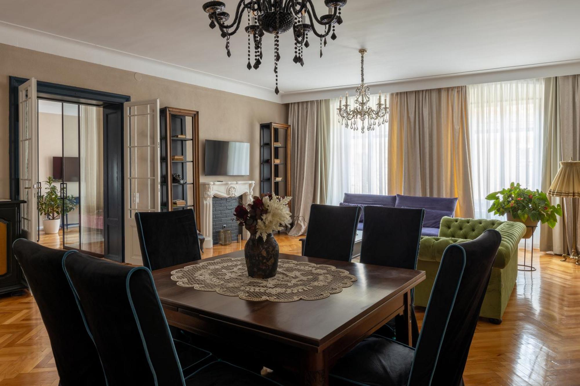 Magister Seven Bed & Breakfast Sibiu Bagian luar foto