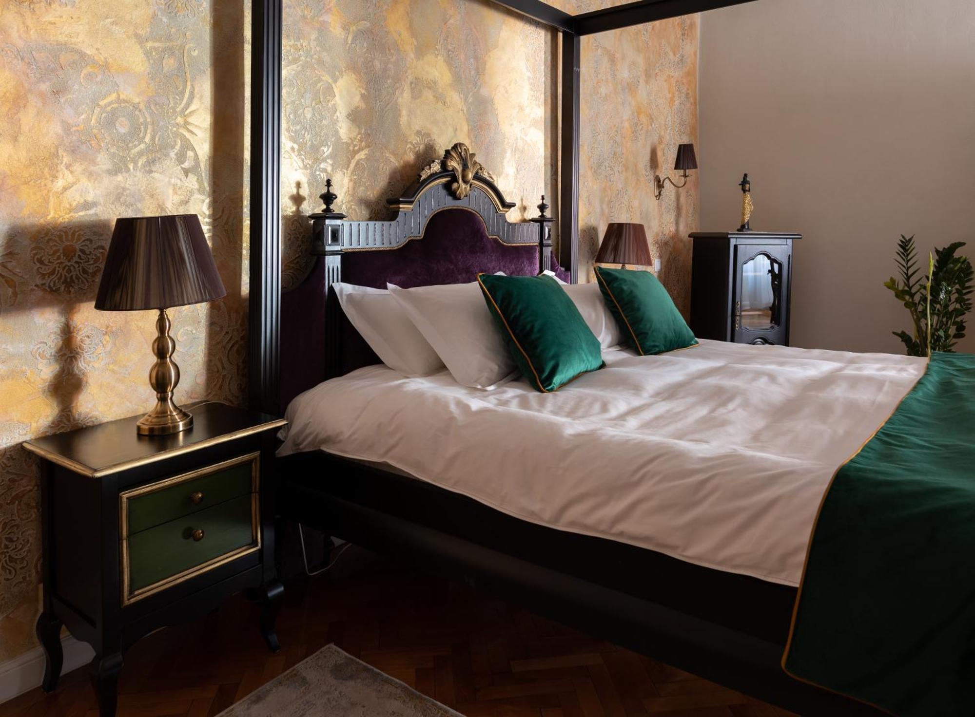 Magister Seven Bed & Breakfast Sibiu Bagian luar foto