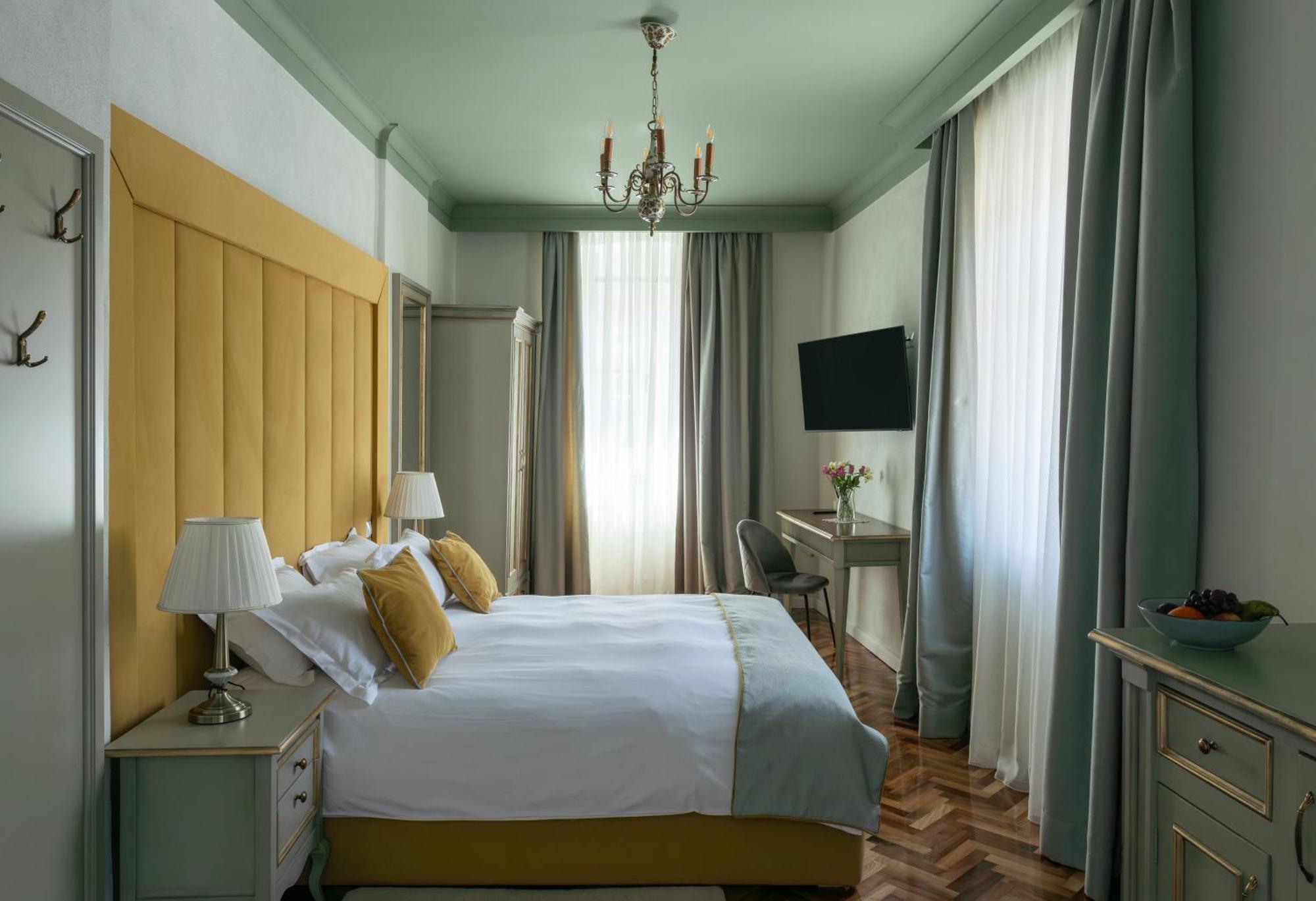 Magister Seven Bed & Breakfast Sibiu Bagian luar foto