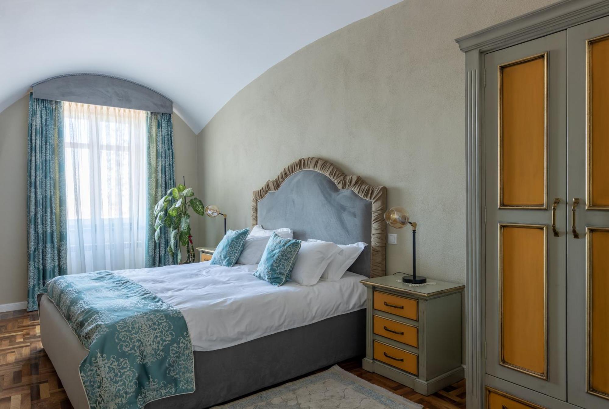 Magister Seven Bed & Breakfast Sibiu Bagian luar foto