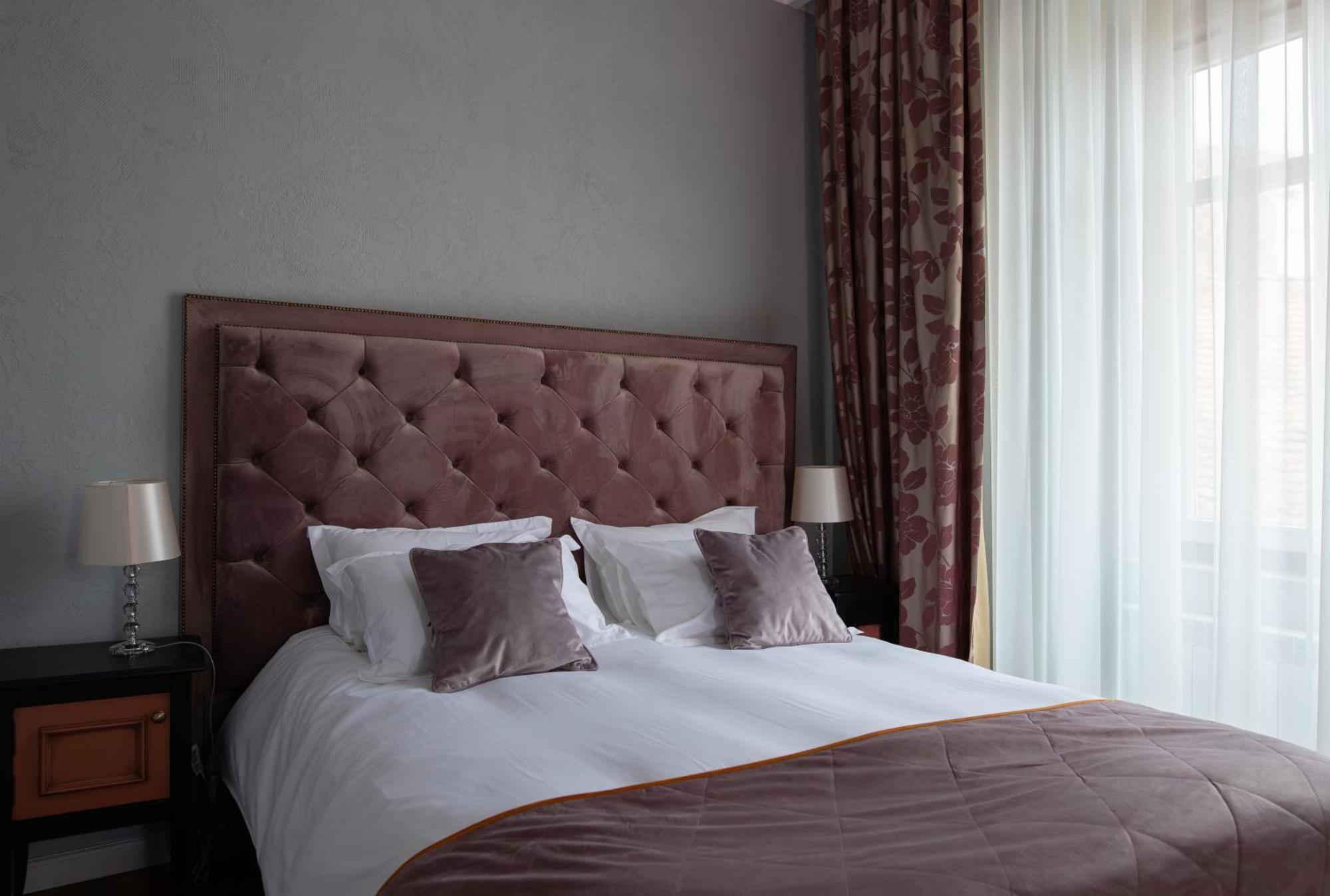Magister Seven Bed & Breakfast Sibiu Bagian luar foto